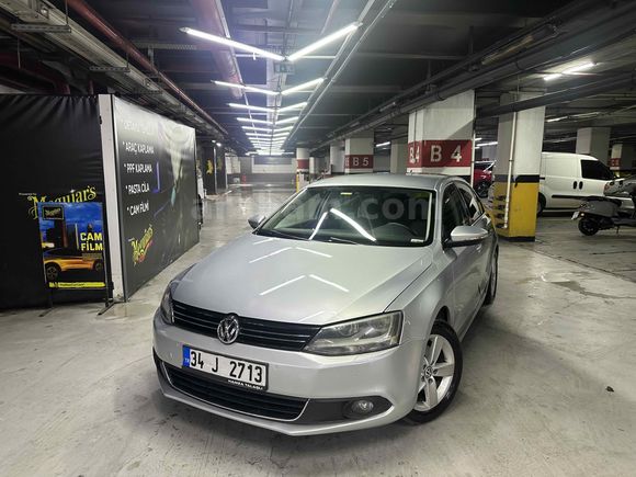 Sahibinden Volkswagen Jetta 1.6 TDi Highline 2013 Model İstanbul 235.000 km Gri (Gümüş)