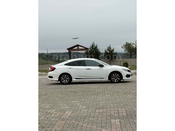 Hatasız Honda Civic 1.6i VTEC Executive 2016 Model 119.000 km 