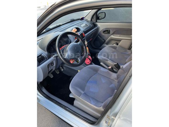 Sahibinden Renault Clio 1.4 RTA 2000 Model 