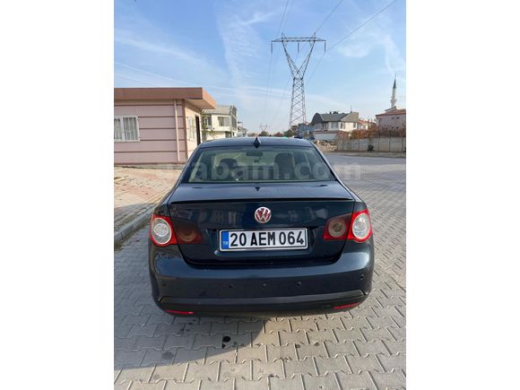 Sahibinden Volkswagen Jetta 1.6 Midline 2007 Model  300.000 km Mavi