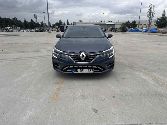 Sahibinden Renault Megane 1.3 TCe Joy Comfort 2022 Model 