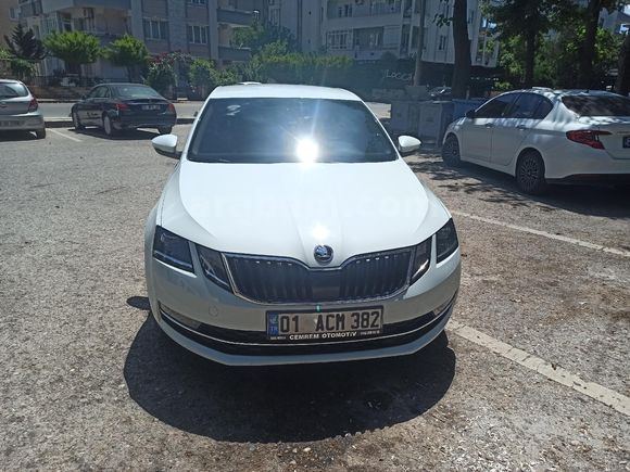 Sahibinden Skoda Octavia 1.6 TDI Style 2019 Model  94.000 km Beyaz