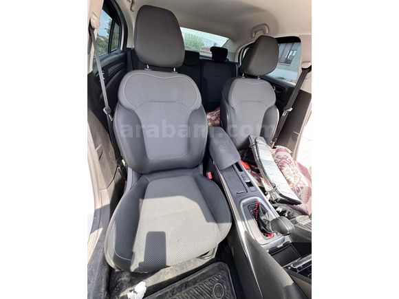 Sahibinden Renault Megane 1.3 TCe Touch 2024 Model 