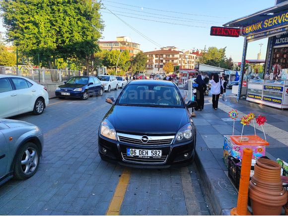 Sahibinden Opel Astra 1.3 CDTI Essentia 2012 Model  225.000 km Siyah
