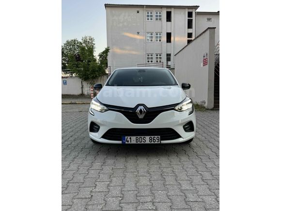 Sahibinden Renault Clio 1.0 TCe Touch 2023 Model 