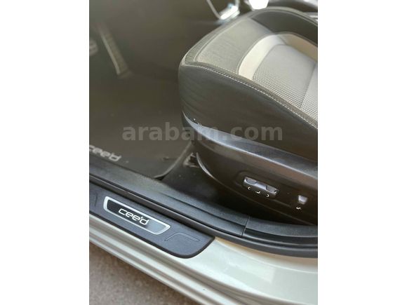 Galeriden Kia Ceed 1.6 CRDi Premium 2013 Model İzmir