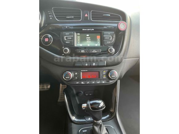 Galeriden Kia Ceed 1.6 CRDi Premium 2013 Model İzmir