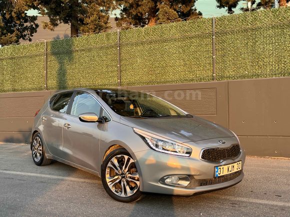 Galeriden Kia Ceed 1.6 CRDi Premium 2013 Model İzmir