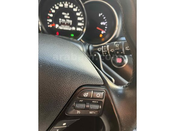 Galeriden Kia Ceed 1.6 CRDi Premium 2013 Model İzmir