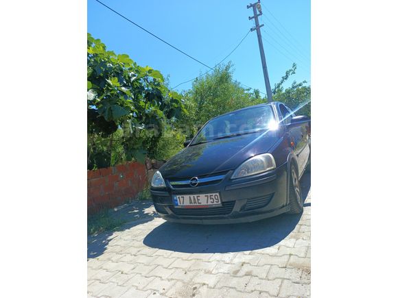Sahibinden Opel Corsa 1.0 Essentia 2005 Model  310.000 km Siyah