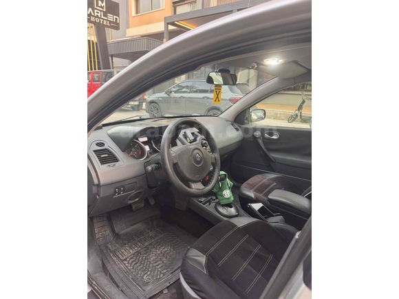 Düşük km otomatik Megane 2