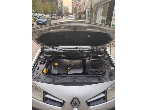 Düşük km otomatik Megane 2