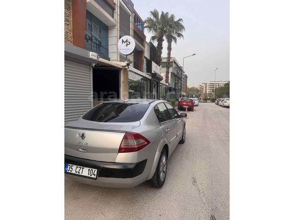 Düşük km otomatik Megane 2