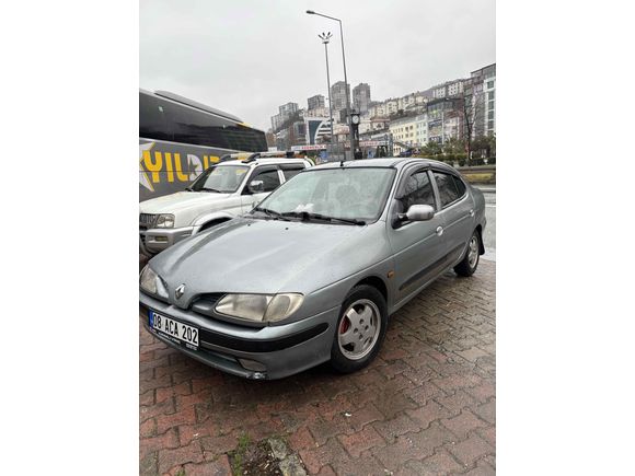 Sahibinden Renault Megane 2.0 RXE 1998 Model 