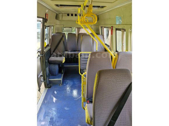 Karsan J10 2.3  17+3+1 engelli erişimli otobüs ruhsatlıdır.