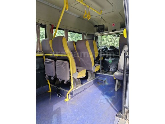 Karsan J10 2.3  17+3+1 engelli erişimli otobüs ruhsatlıdır.