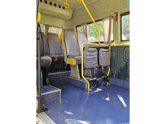 Karsan J10 2.3  17+3+1 engelli erişimli otobüs ruhsatlıdır.