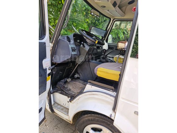 Karsan J10 2.3  17+3+1 engelli erişimli otobüs ruhsatlıdır.