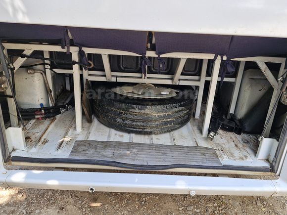 Karsan J10 2.3  17+3+1 engelli erişimli otobüs ruhsatlıdır.