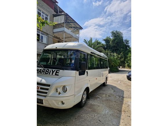 Karsan J10 2.3  17+3+1 engelli erişimli otobüs ruhsatlıdır.