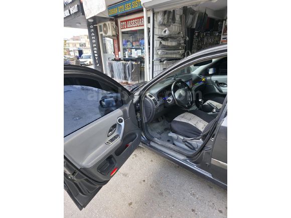 Sahibinden Renault Laguna 1.6 Prıvılege2004 Model