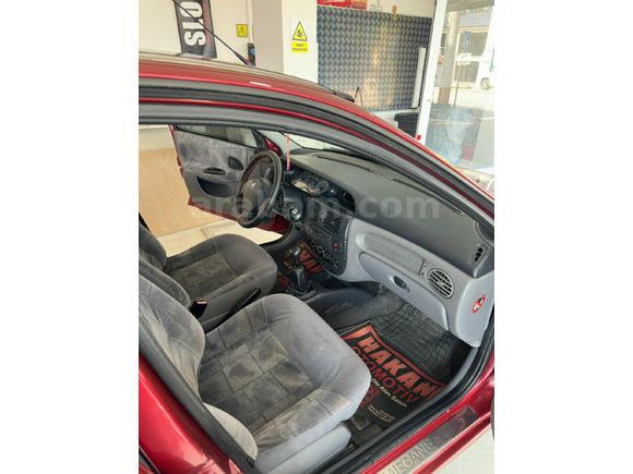 Sahibinden Renault Megane 1.6 RXT 2000 Model