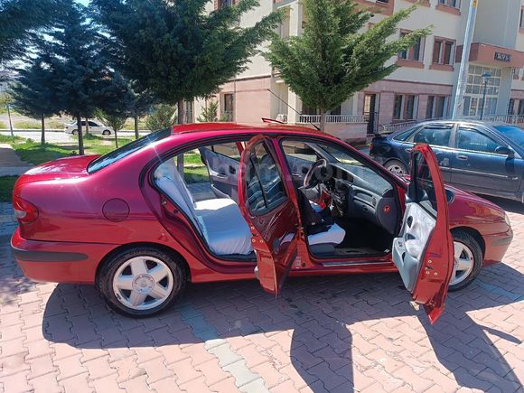 Sahibinden Renault Megane 1.6 RXT 2000 Model