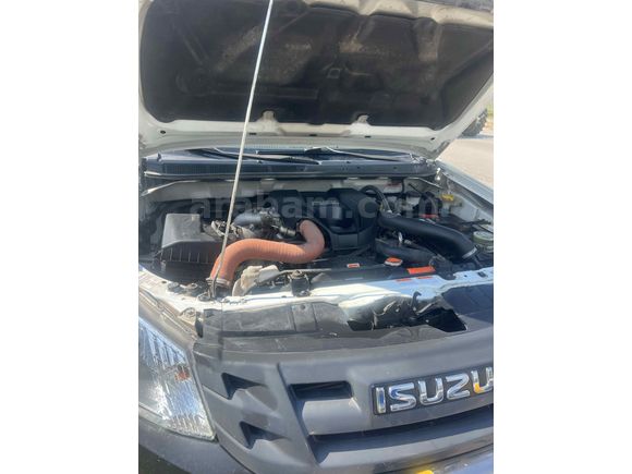 Galeriden Isuzu D-Max 2.5 4x4 2015 Model Bolu