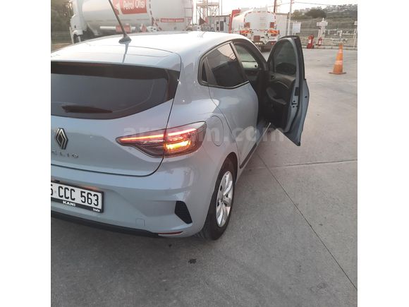 Sahibinden Renault Clio 1.0 TCe Equilibre 2024 Model