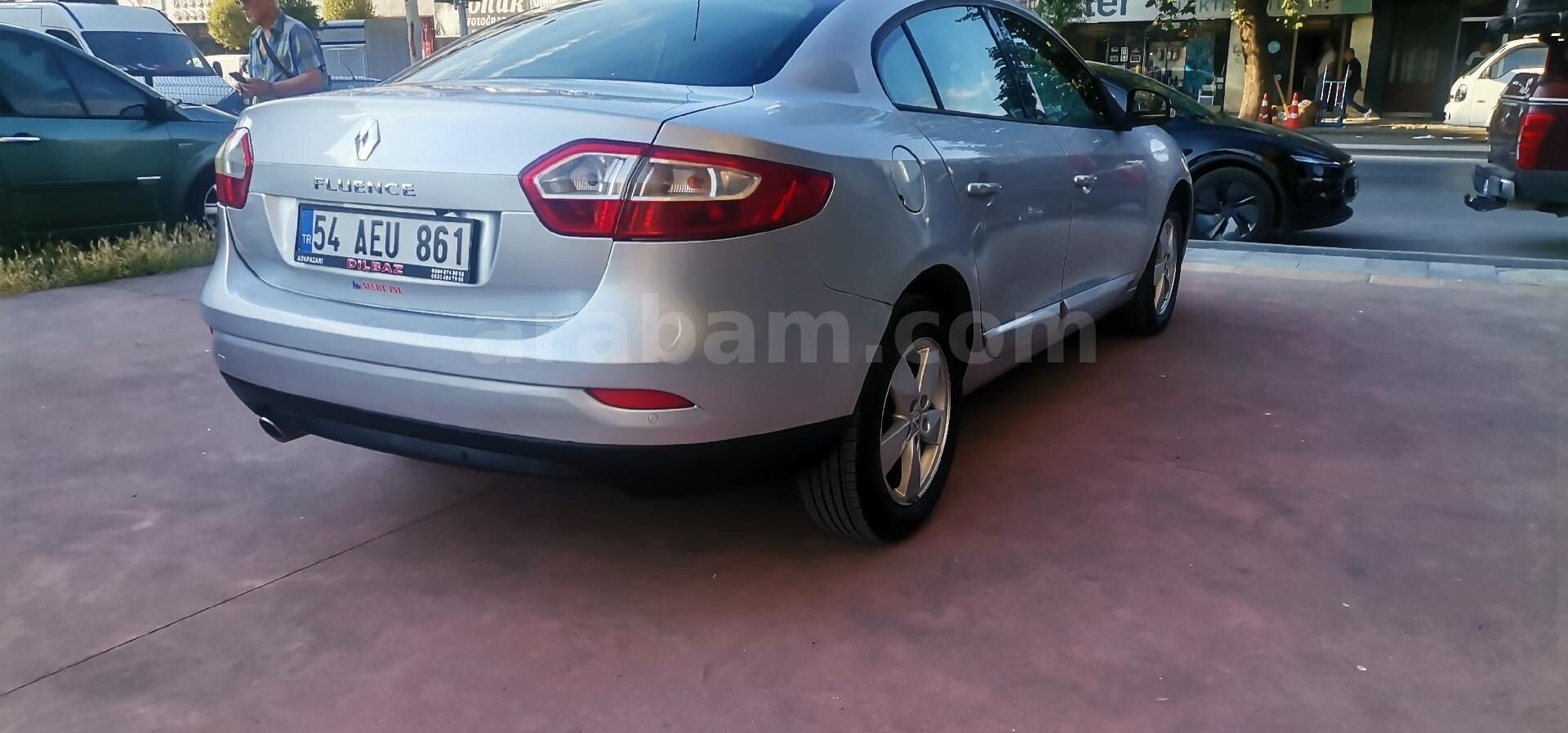 Galeriden Renault Fluence 1.5 dCi Extreme Edition 2012 Model Sakarya 247.000 km Gri (metalik) 7