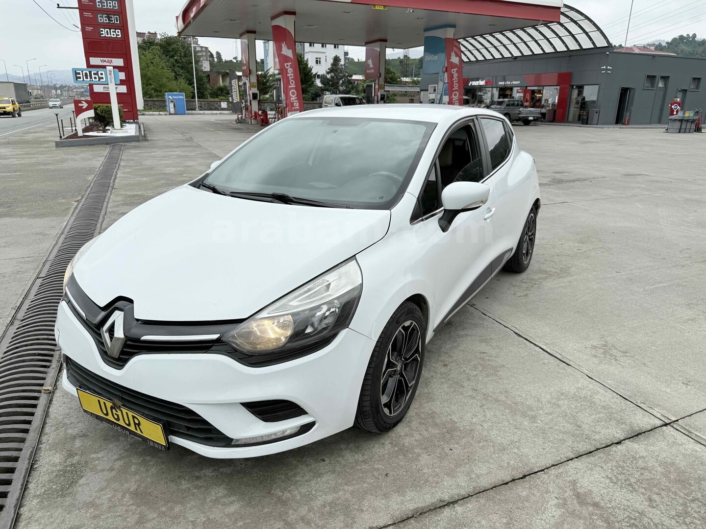 Galeriden Renault Clio 1.5 dCi Touch 2018 Model Rize 229.000 km Beyaz 7