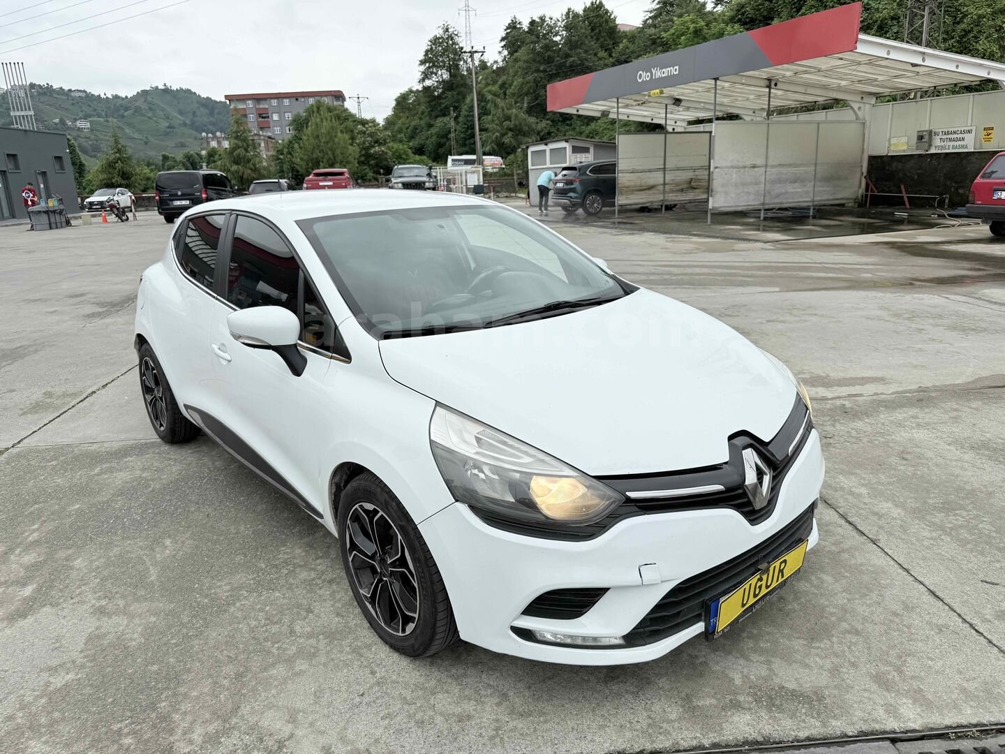 Galeriden Renault Clio 1.5 dCi Touch 2018 Model Rize 229.000 km Beyaz 3