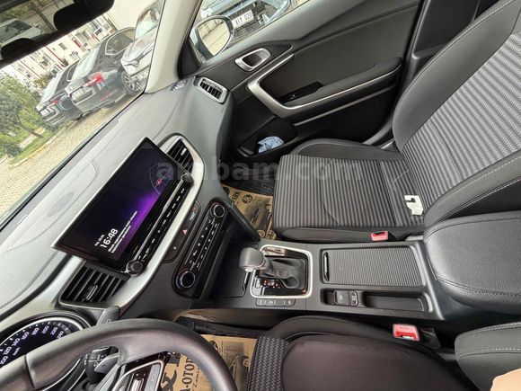 Sahibinden Kia XCeed 1.5 T-GDI Cool Plus 2024 Model 