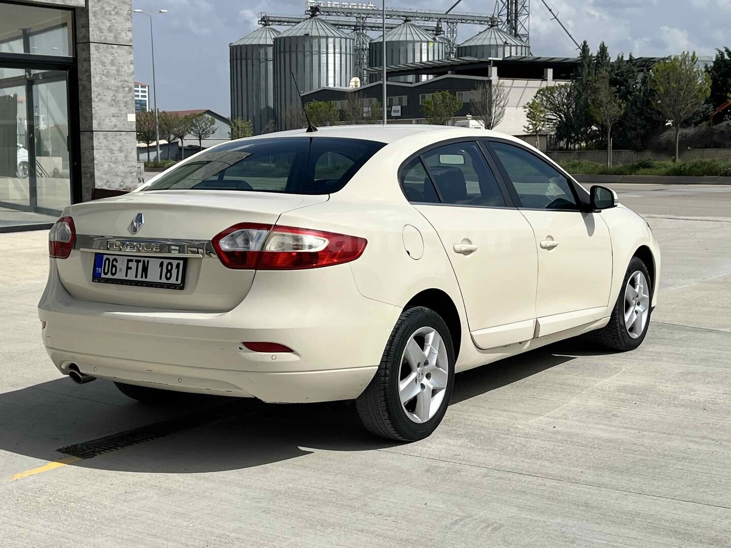 Galeriden Renault Fluence 1.5 dCi Touch 2015 Model Ankara 249.900 km Bej 6
