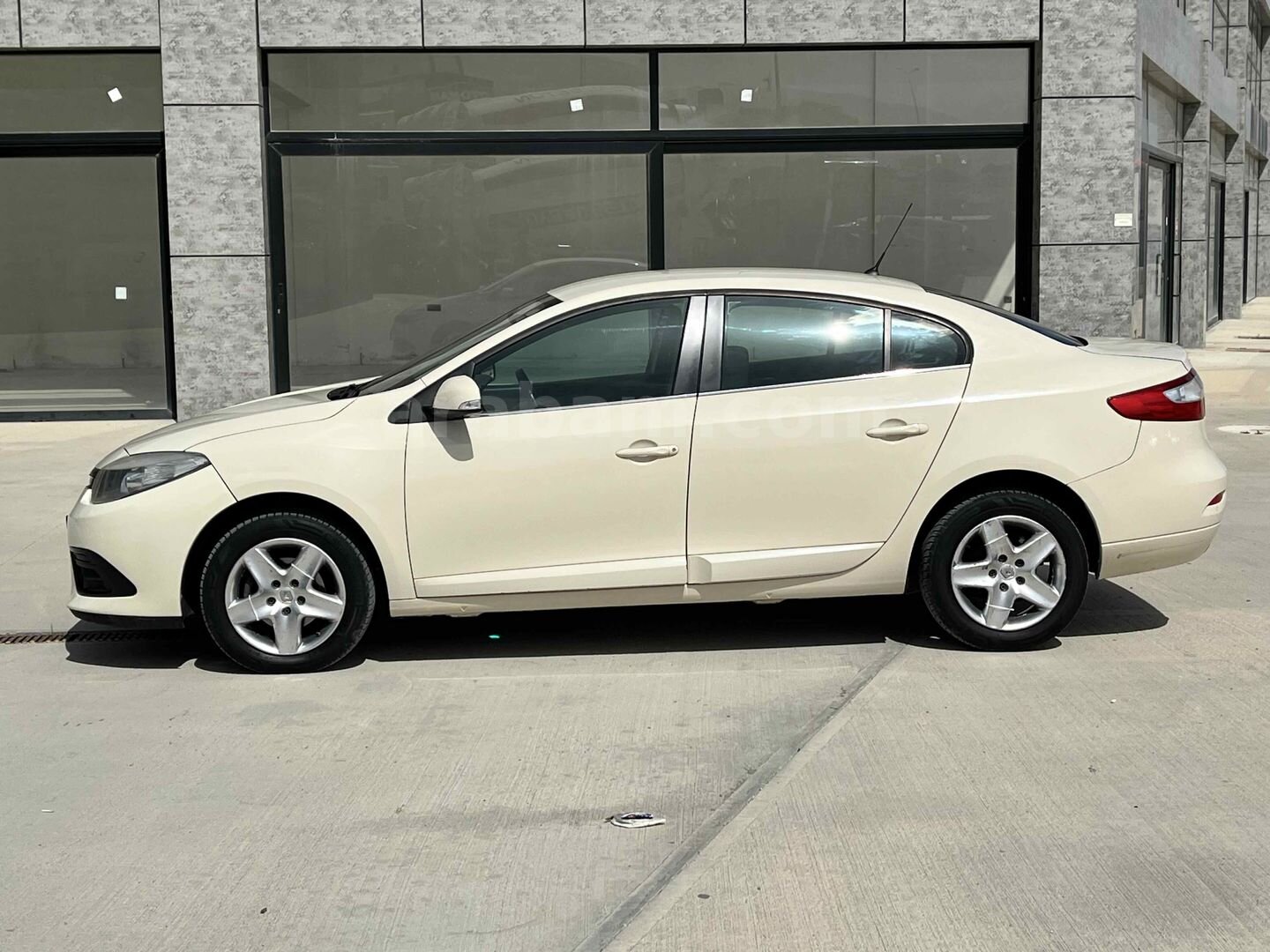 Galeriden Renault Fluence 1.5 dCi Touch 2015 Model Ankara 249.900 km Bej 3