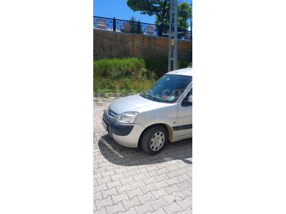 Sahibinden Peugeot Partner 2.0 HDI Comfort 2004 Model  279.000 km Gri (metalik)