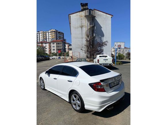 Sahibinden Honda Civic 1.6i VTEC Eco Elegance 2013 Model 