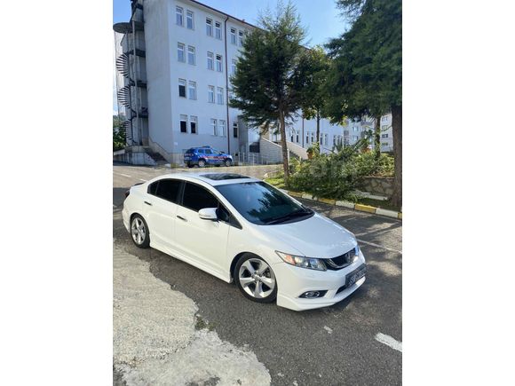 Sahibinden Honda Civic 1.6i VTEC Eco Elegance 2013 Model 