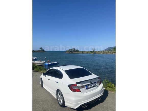 Sahibinden Honda Civic 1.6i VTEC Eco Elegance 2013 Model 