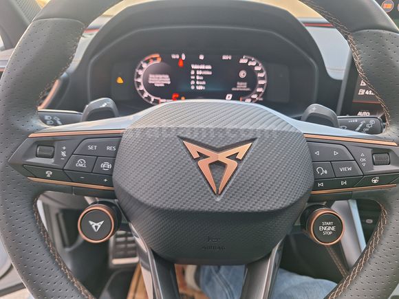 2025 CUPRA FORMENTOR 1.5 ehybırd PHEV SUPREME 21000 KMAZ HASARLI