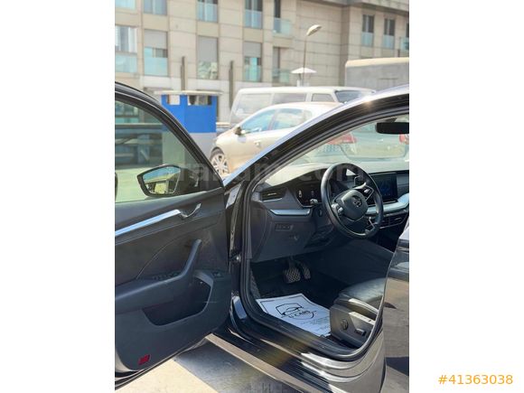 UCARS GRUP EXTRA OCTAVİA 1.5 E-TEC KOLTUK ISITMA HEAD UP K. ŞARJ