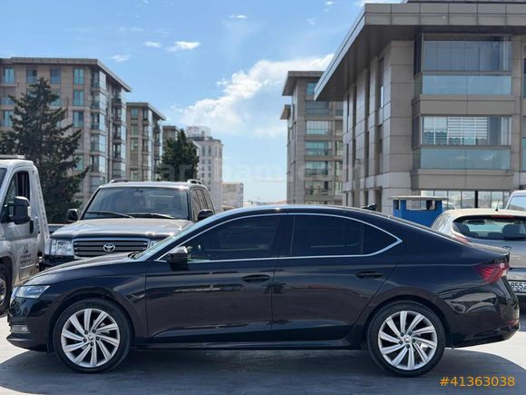 UCARS GRUP EXTRA OCTAVİA 1.5 E-TEC KOLTUK ISITMA HEAD UP K. ŞARJ