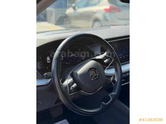 UCARS GRUP EXTRA OCTAVİA 1.5 E-TEC KOLTUK ISITMA HEAD UP K. ŞARJ