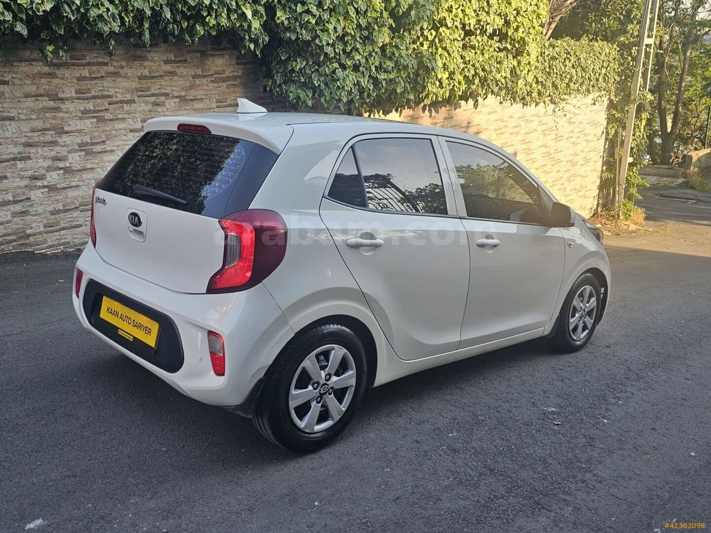 Galeriden Kia Picanto 1.0 MPI Live 2020 Model İstanbul 49.000 km Beyaz 4