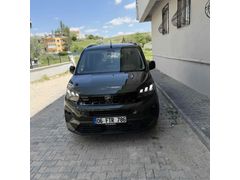 Sahibinden Peugeot Rifter 1.5 BlueHDI Allure 2025 Model 