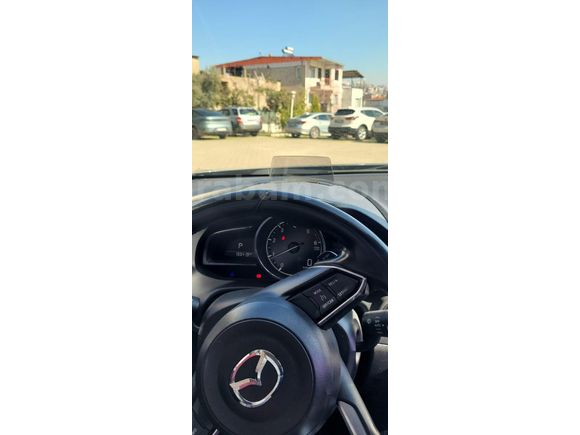 Sahibinden Mazda 3 1.5 SkyActive-D Power 2017 Model  196.000 km ACİL