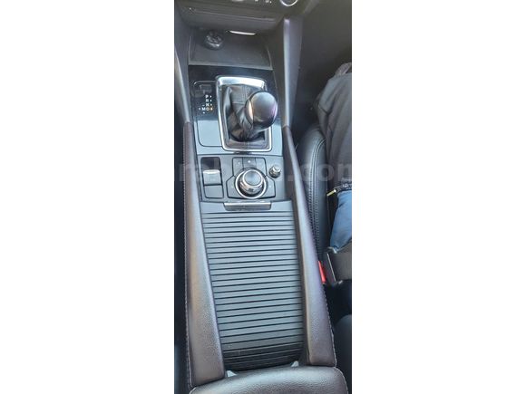 Sahibinden Mazda 3 1.5 SkyActive-D Power 2017 Model  196.000 km ACİL