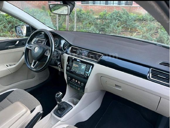 SAHİBİNDEN YENİ MUAYENELİ SKODA RAPİD ACİL