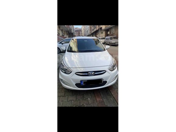 Sahibinden Hyundai Accent Blue 1.6 CRDI Mode 2016 Model İstanbul 100.000 km Beyaz