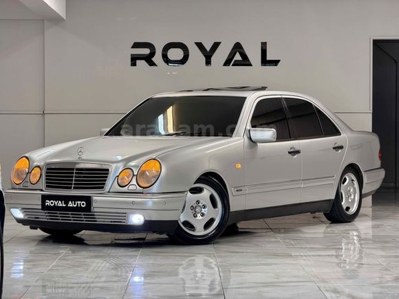 KUSURSUZ TEMİZLİKTE E2 PAKET OTOMATİK VİTES SUNROOFLU E200 KOMP AVANTGARDE